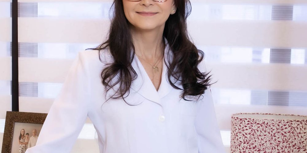 Dra. Gabriela Santos