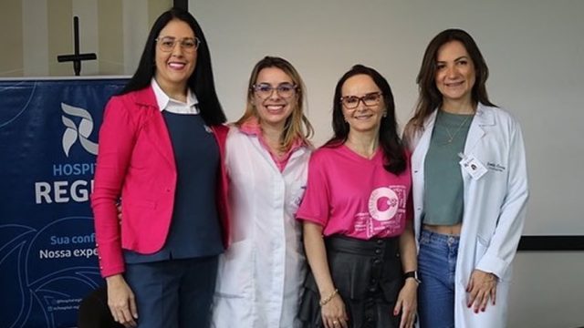 Palestra para funcionários do Hospital Regina sobre câncer de mamas