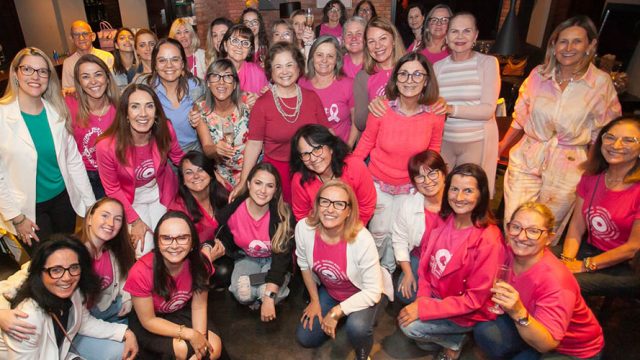 BAZAR ROSA CHOQUE – Um projeto que ajuda mulheres em exames de mamas