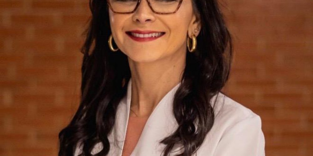 Dra. Gabriela Santos